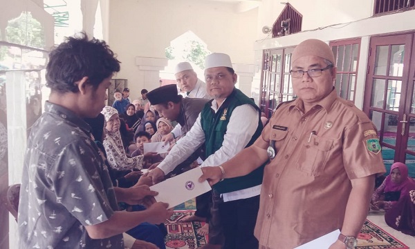 Baznas Palas Salurkan Zakat Kepada 1.595 Mustahik Di 17 Kecamatan