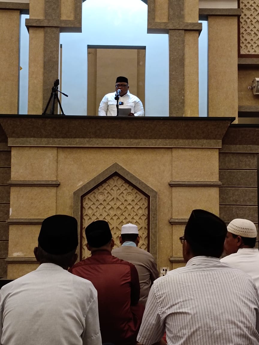 Pj Sekda Salat Tarawih Perdana Di Masjid Agung At-Taqwa Kutacane