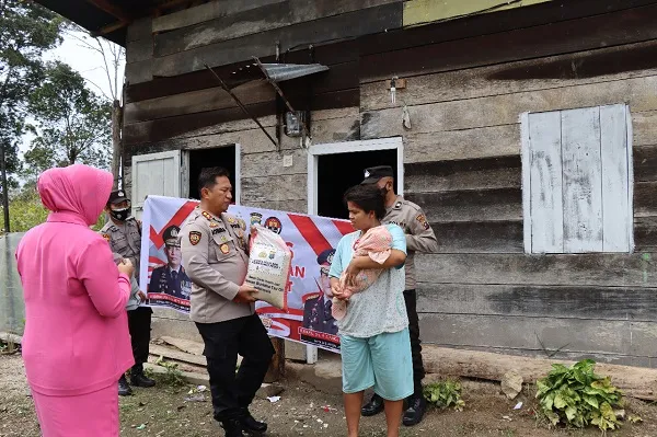 Bansos Polri Disalurkan Di Humbahas