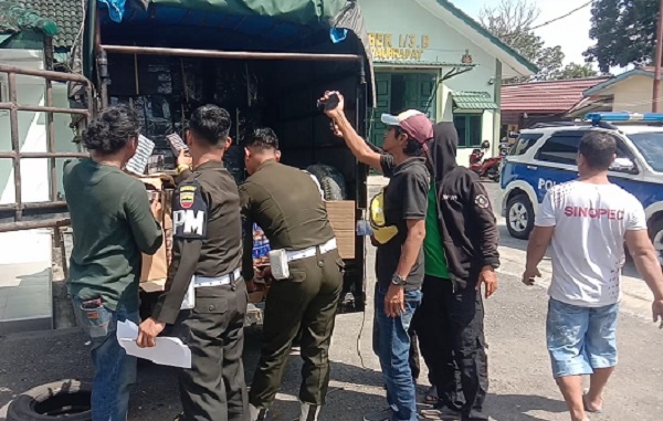 Subdenpom R.Prapat Tangkap Truk Angkut Rokok Ilegal