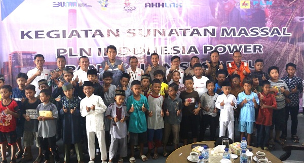 PLTU Gelar Sunatan Massal 48 Anak
