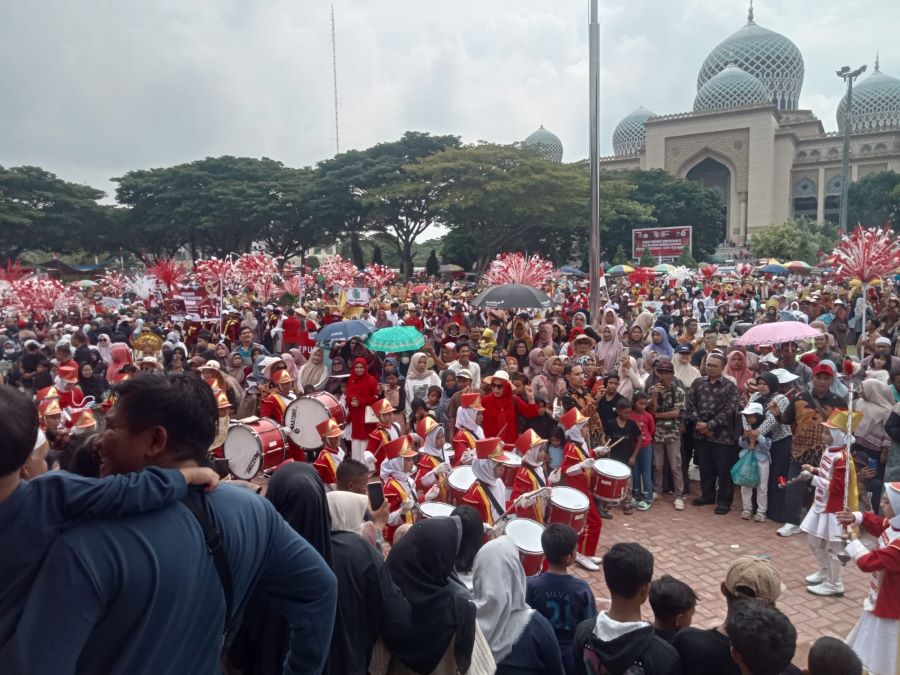 Lhokseumawe Disesaki Ribuan Penonton Pawai Karnaval HUT Ke-79 RI