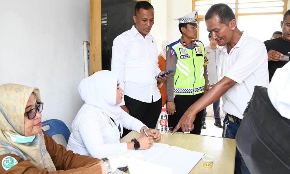 Cegah Kecelakaan, Supir Angkutan Umum Tes Urine