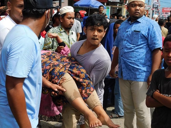Madina Rusuh, Dua Kelompok Saling Serang