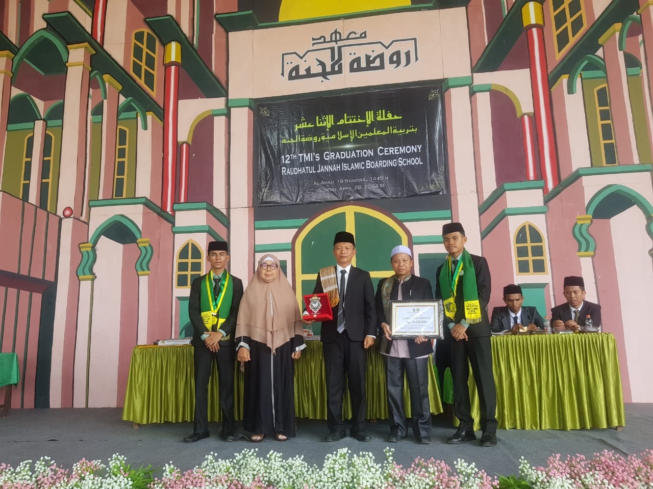 63 Alumni Ponpes Terpadu RJ Angkatan XII Ikuti Khataman