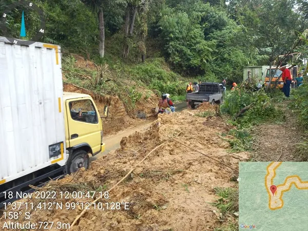 2 Jalur Penghubung Sidempuan-Medan Longsor