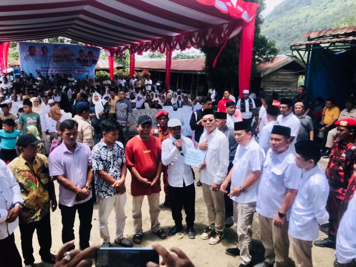 Paslon BAGUSI Tapsel, Nobar Pelantikan Presiden RI Bersama Masyarakat