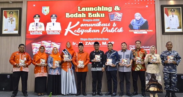"Komunikasi Dan Kebijakan Publik" Buku Karya Perdana Bupati Zahir
