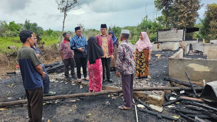 Didatangi Tim BAGUSI Tapsel, Korban Kebakaran Aek Bilah Teteskan Air Mata