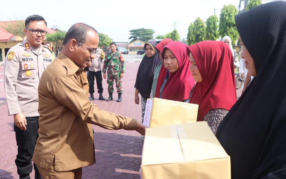 HUT Bhayangkara, Ratusan Dhuafa Dapat Sembako Murah