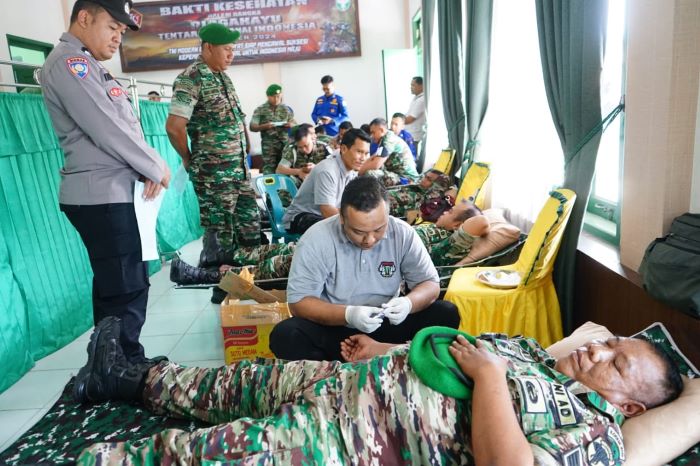 Kodim Aceh Tamiang Gelar Donor Darah Dan Bagi Sembako
