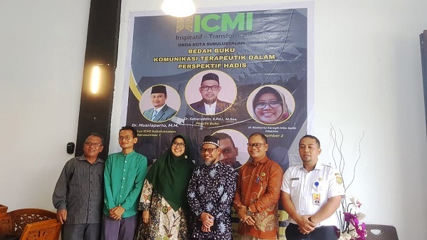 Bedah Buku Komunikasi Terapeutik Perspektif Hadis Hadirkan Dua Narasumber