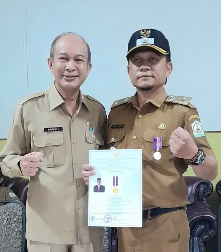 Datok Kampung Kesehatan Peroleh Penghargaan Mendes RI