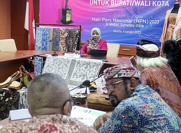 Batik Sinom Parijotho Salak Sebagai Branding Kabupaten Sleman