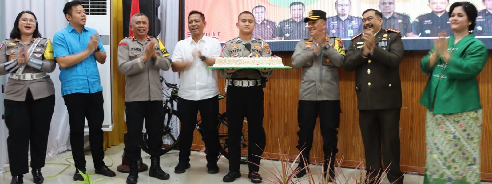 Kapolres Kejutkan Kajari P.Siantar Di HBA Ke-64