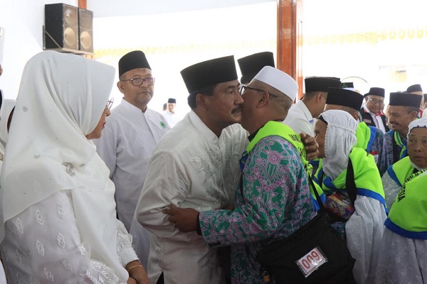 Wali Kota Binjai Lepas 249 Orang Jamaah Haji