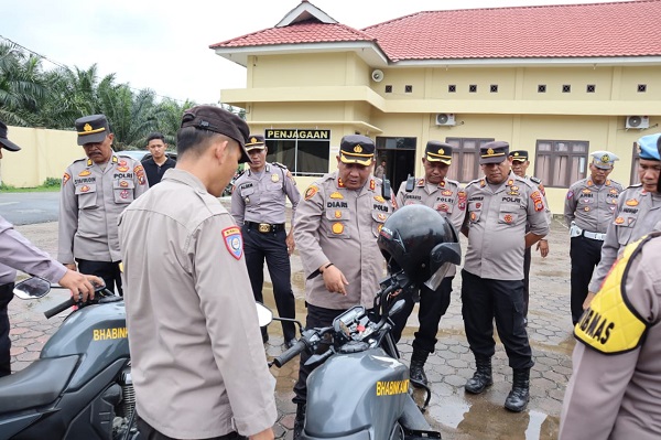 Kapolres Palas Periksa Kendaraan Dinas Patroli