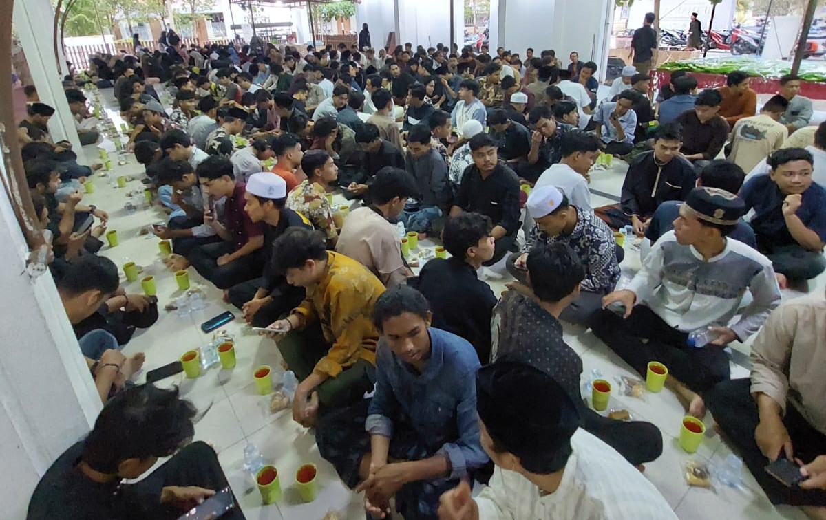 Masjid Fathun Qarib Siapkan 400 Paket Buka Puasa Setiap Hari