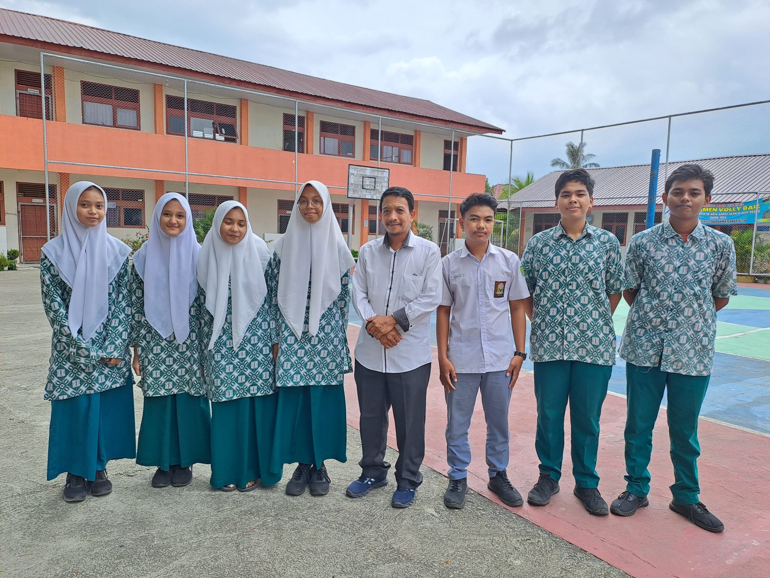 Tujuh Siswa SMA 15 Adidarma Lulus SNBP 2024