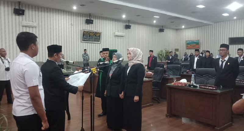 Syarifah Sofia Dan Nova Bayani PAW Anggota DPRK Langsa