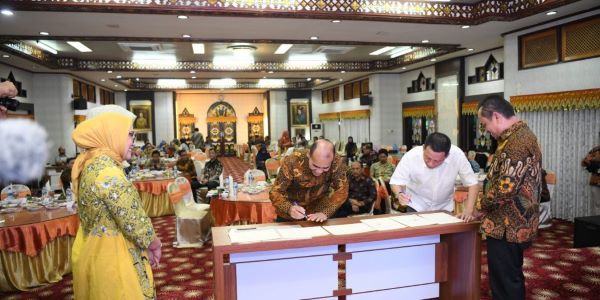 Pemerintah Aceh Teken Kerjasama Yankes Dengan 10 RS Vertkal Kemenkes