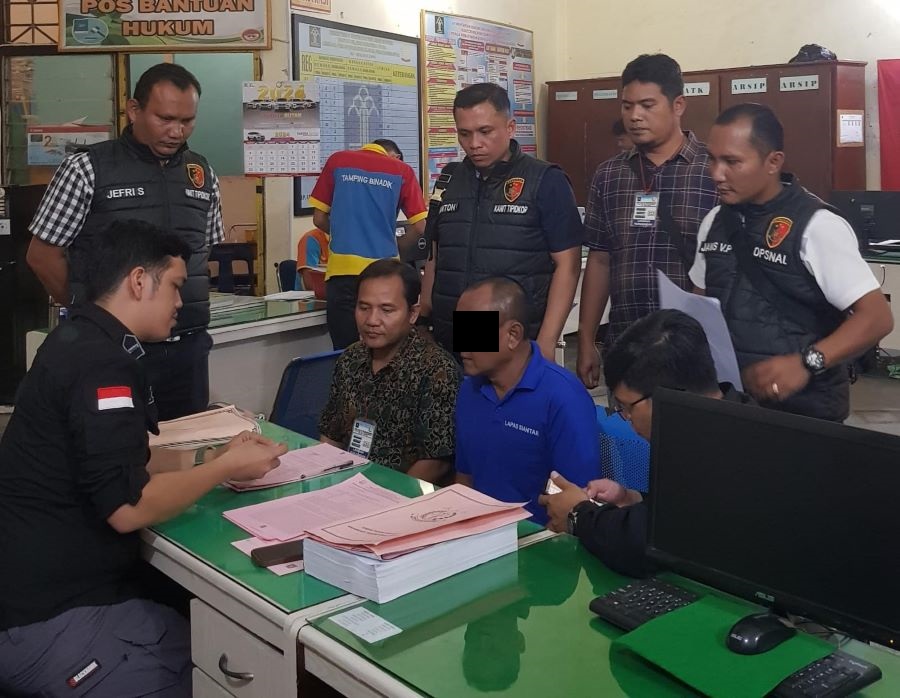 Tersangka Korupsi Dana Desa Purwodadi Diserahkan Ke Kejari