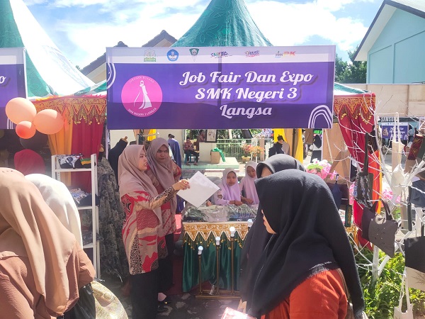 Job Fair Dan Expo Produk SMK Langsa Semarak
