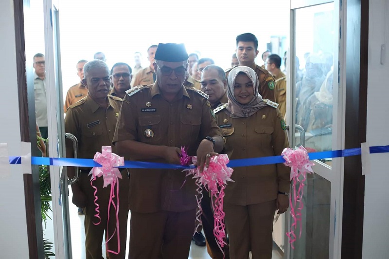 Bupati Madina Bersama Wakil Resmikan Aula Baru