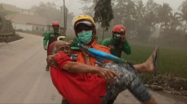 Semeru Awas, 1.979 warga Mengungsi