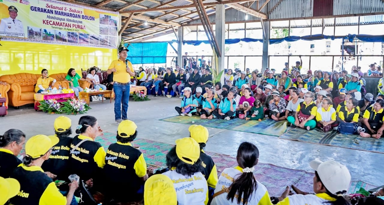 Ikuti Kegiatan Di Purba, Bupati Ajak Warga Tetap Gaungkan Haroan Bolon