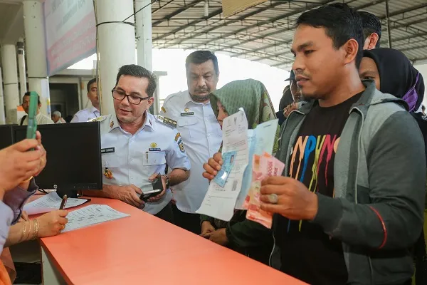 Pj Wali Kota Pantau Langsung Penyaluran BLT-BBM
