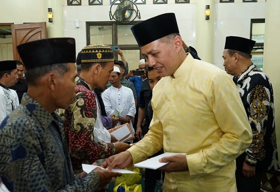 Ijeck Berikan Tali Asih 43 Bilal Mayit Di Kota Tebingtinggi