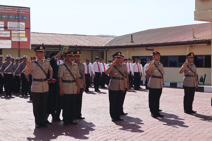 4 Pejabat Polres Taput Sertijab
