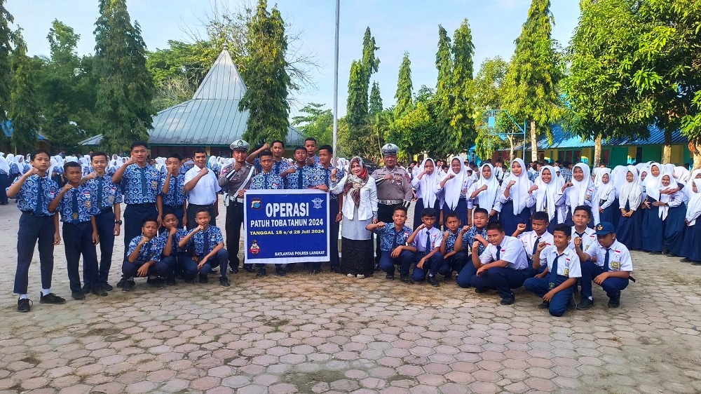 Sat Lantas Polres Langkat Goes To School 