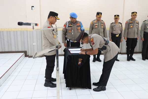 Kasat Reskrim Polres Binjai Serah Terima