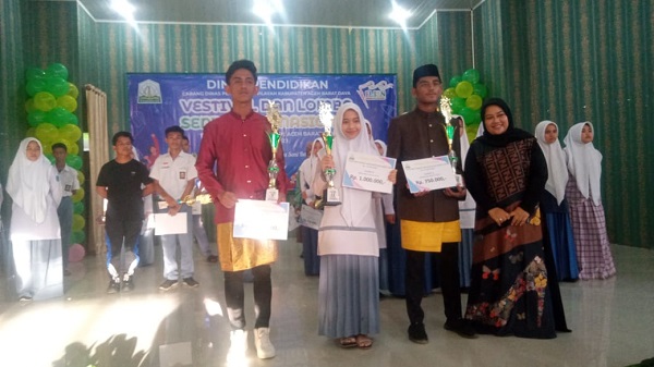 SMAN 2 Abdya Juara Umum FLS2N 2023