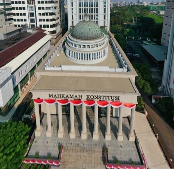 Belasan Karyawan Gugat Kebijakan Pembayaran Dana Pensiun Ke MK