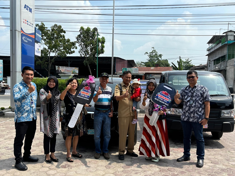 Erwanti Dan Putri Welas Sari Raih Mobil Baru Di Panen Hadiah Simpedes BRI BO Tanjungbalai