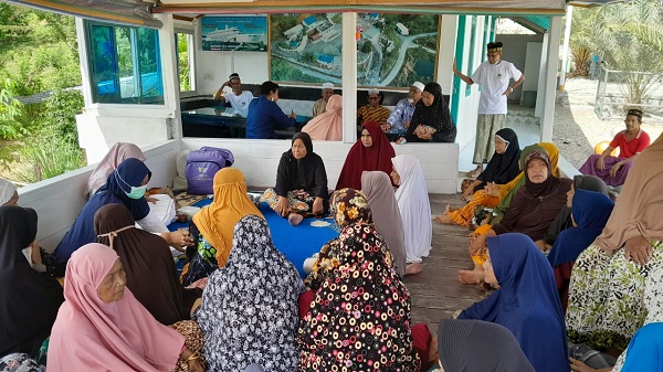 Paramedis Puskesmas Lembah Sabil Abdya Berikan Yankes Jamaah Suluk Puskiyai Aceh