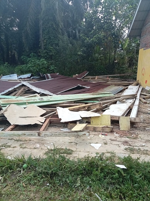 Tiga Bulan Ambruk, Gedung SDN 057769 Aras Napal Belum Juga Diperbaiki