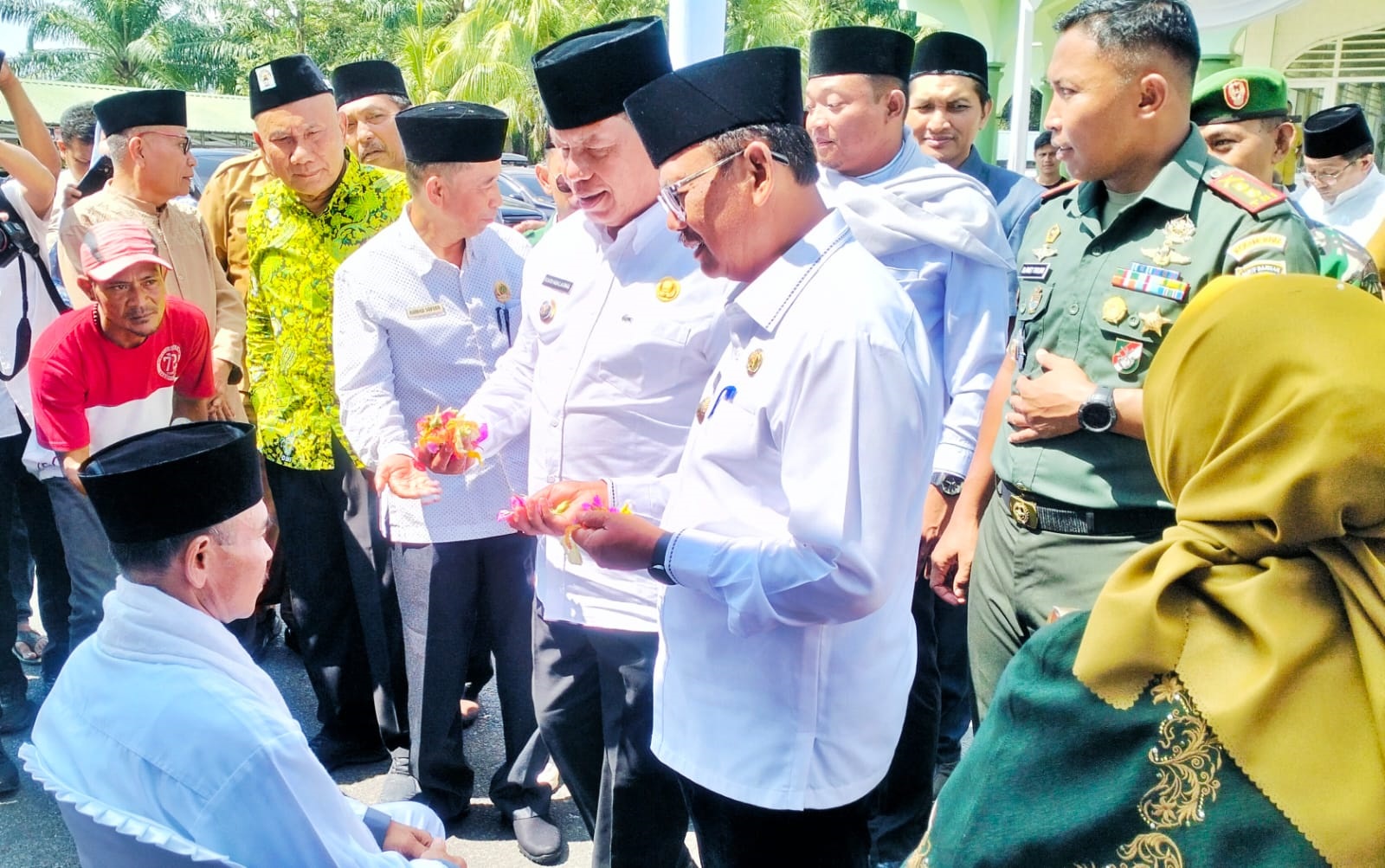 150 Calhaj Asal Simalungun Ditepungtawari, Ini Pesan Bupati