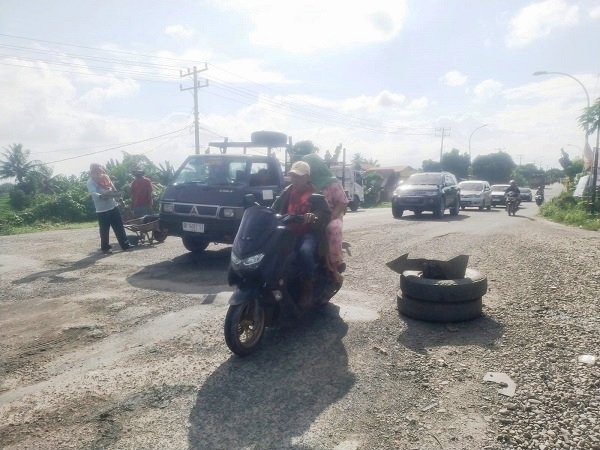 Jalinsum Dan Jembatan Rusak, Berlubang Di Perbatasan Deliserdang-Sergai