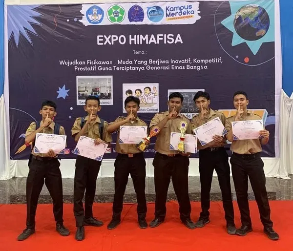 Dua Tim Cerdas Cermat Smantig Langsa Raih Juara