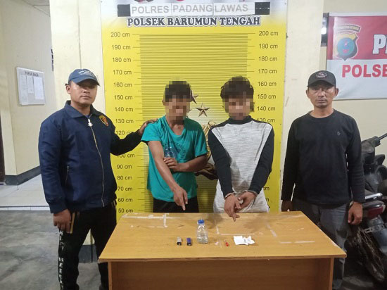 Polsek Barteng Tangkap Dua Tersangka Saat Konsumsi Sabu-sabu