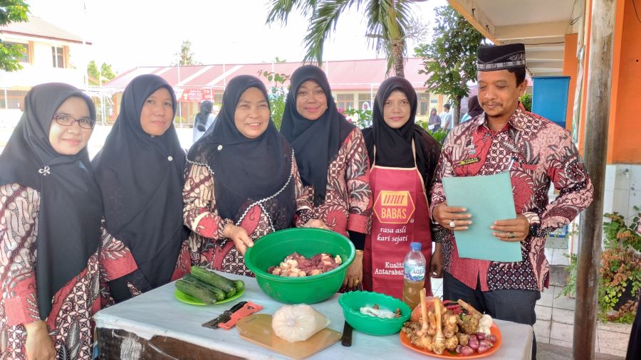SMA 15 Adidarma Gelar Lomba Masak Sie Reuboh