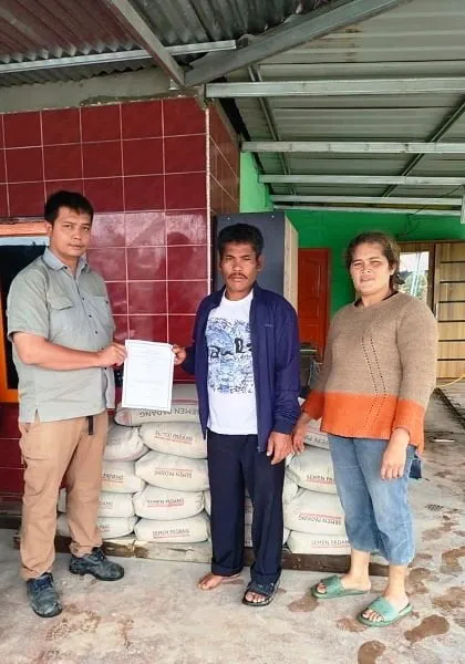 TPL Sektor Aek Raja Serahkan Bantuan Kepada Korban Gempa
