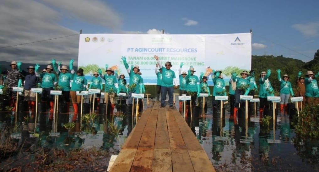 PTAR Tanam 60.000 Manggrove, Tabur 50.000 Kerang Dan Kepiting