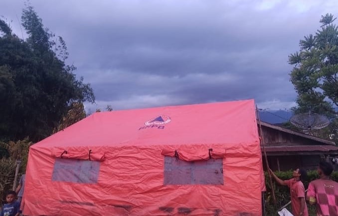 Korban Kebakaran Di Agara Mengungsi Di Tenda