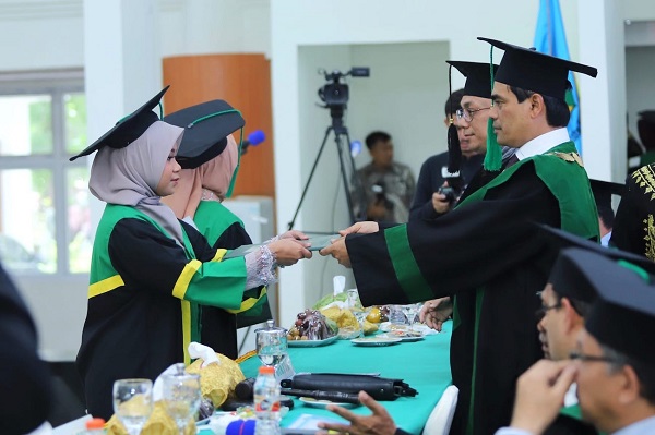 UIN Ar-Raniry Wisuda 702 Lulusan Termasuk Mahasiswa Asing