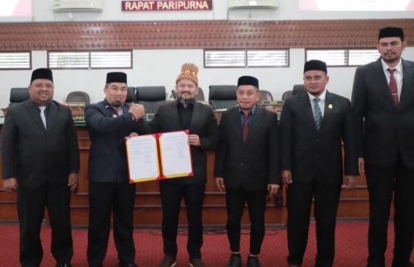 DPRK Aceh Besar Sahkan Qanun Pajak Dan Retribusi Daerah